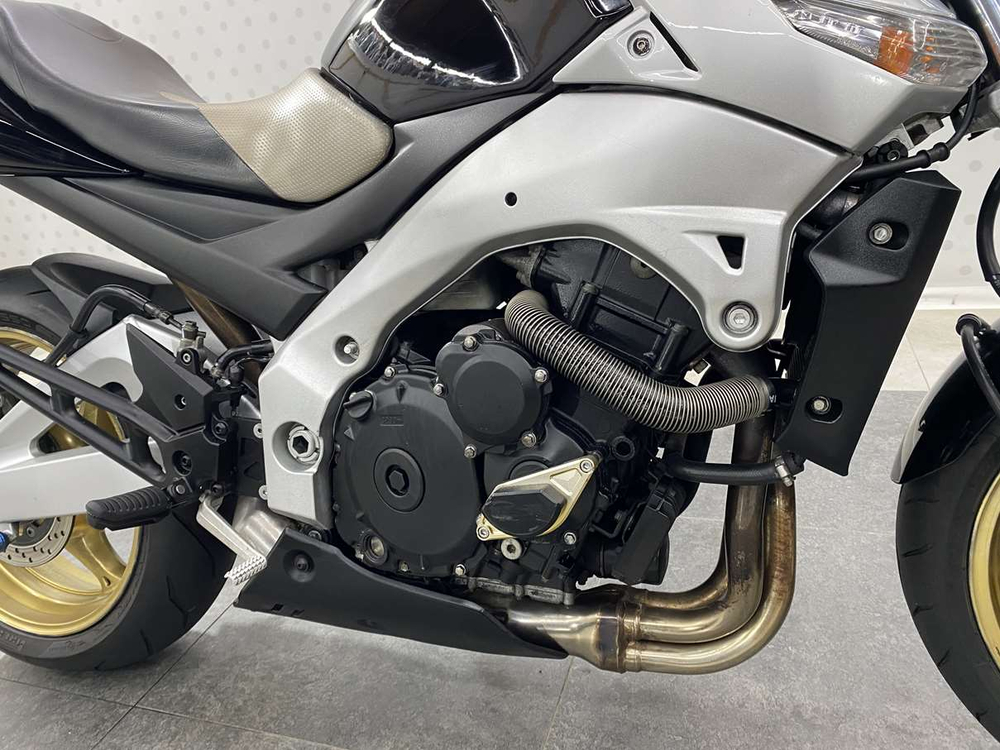 Suzuki GSR400 2006