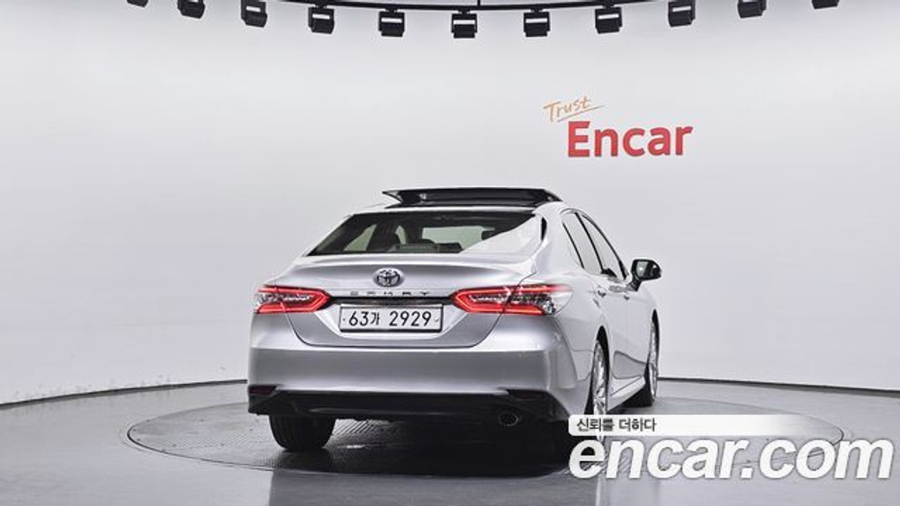 Toyota Camry 2.5 — 2018