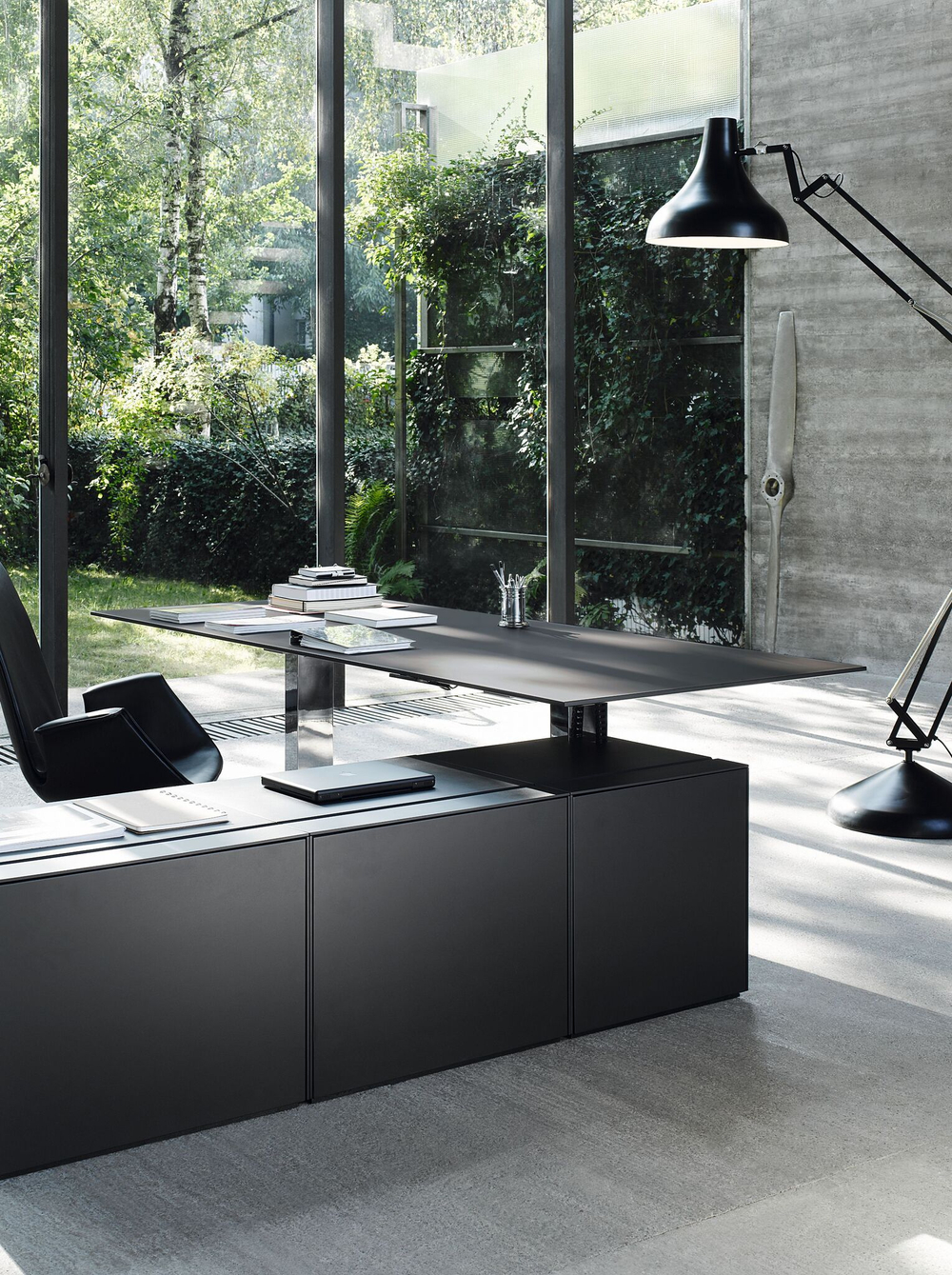 Стол руководителя Walter Knoll Exec-V Desk