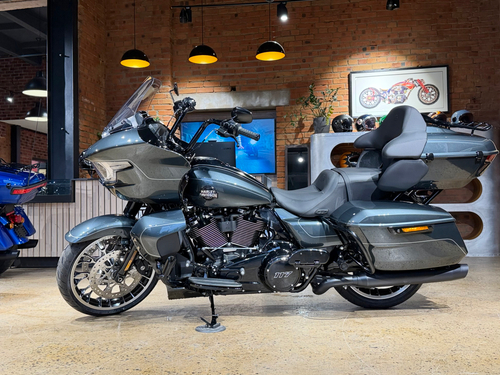 Harley-Davidson Road Glide 117 Limited, 2026 Iron Horse