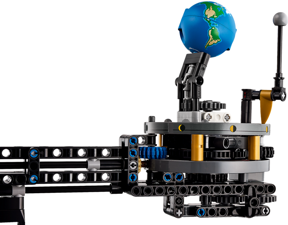 Конструктор Лего Техник Планета Земля и Луна на орбите | LEGO Technic Planet Earth and Moon in Orbit 42179, 526 д (10+)