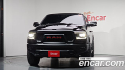 Dodge RAM Pickup 5.7 — 2020