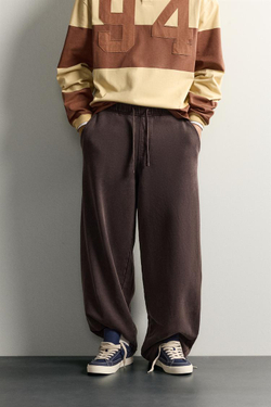 ZARA ДЖОГГЕРЫ RELAXED FIT С ЭФФЕКТОМ ПОТЕРТОСТИ, КОРИЧНЕВЫЙ