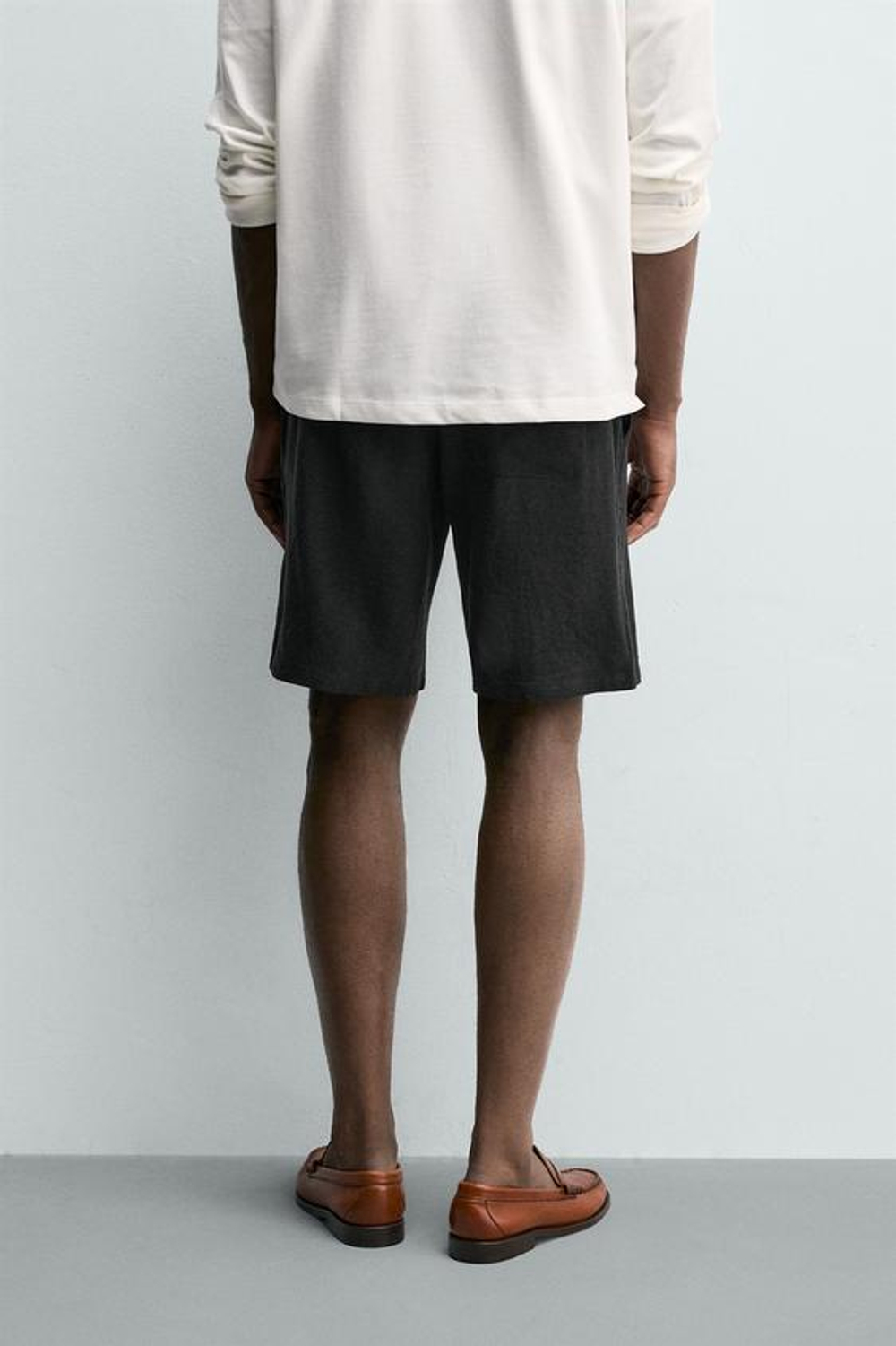 ZARA БЕРМУДЫ RELAXED FIT ИЗ ВИСКОЗЫ И ЛЬНА, ЧЕРНЫЙ