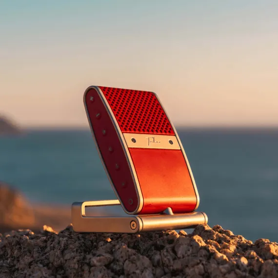 Tula Mic Red