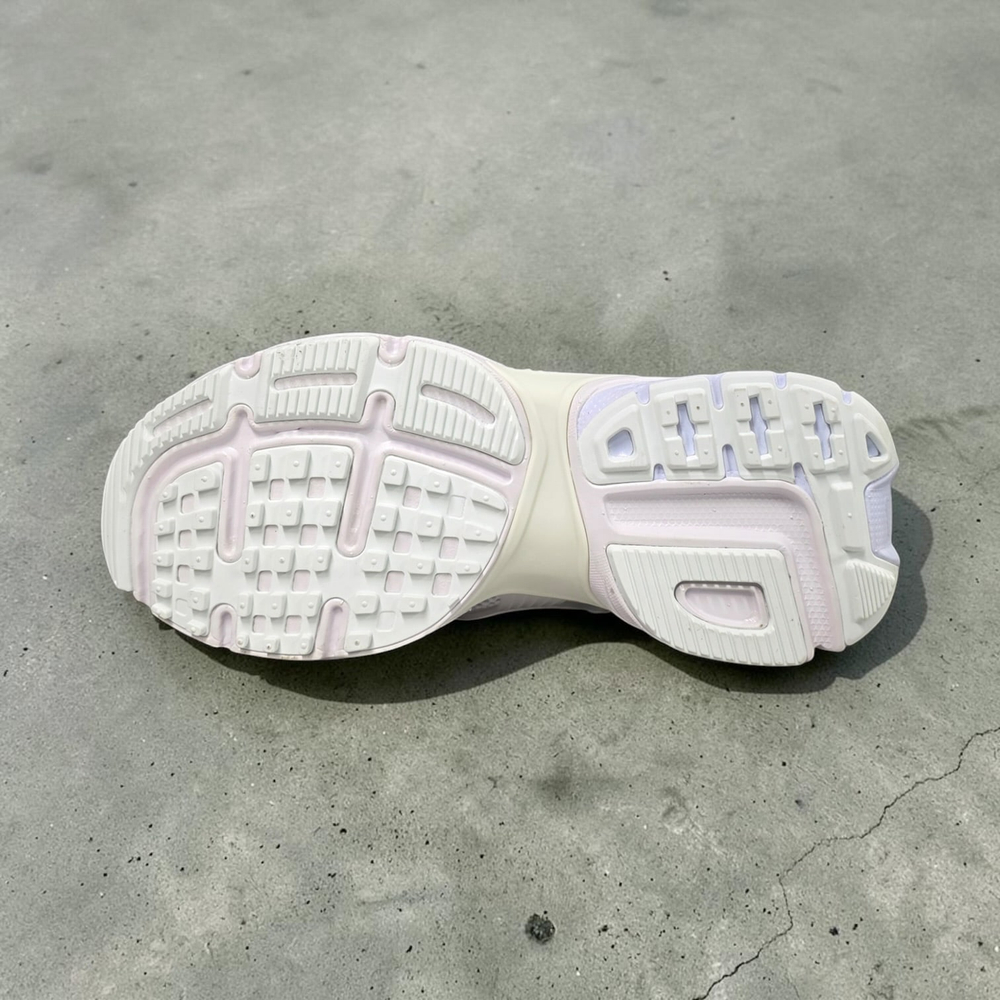 Nike V2K Runtekk • White