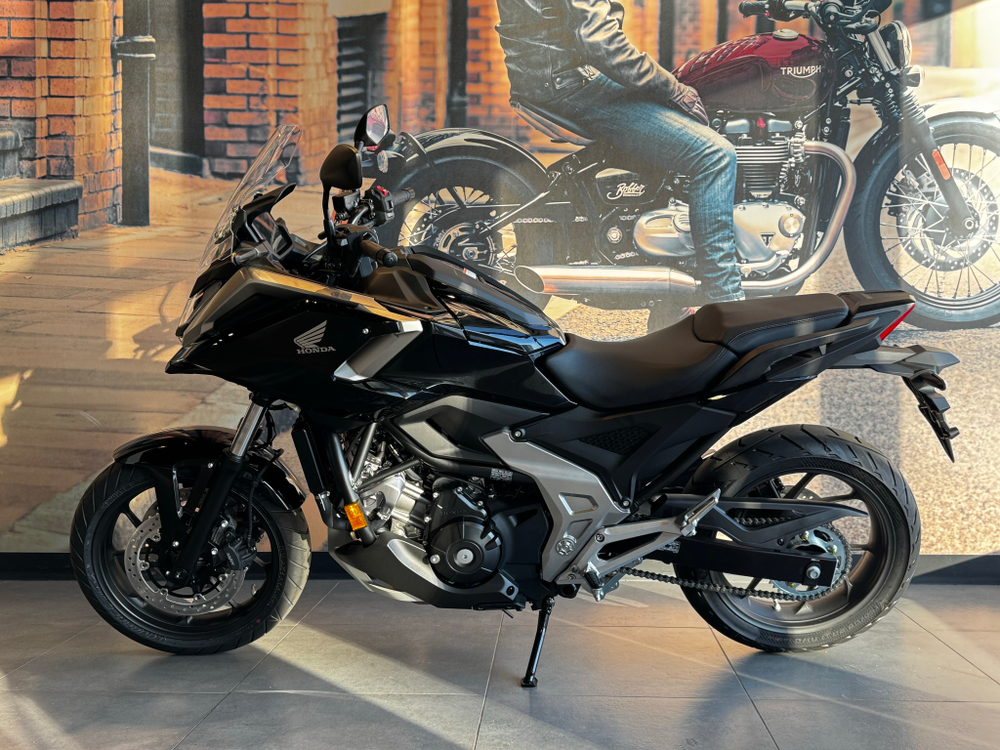 Honda NC 750X 2025