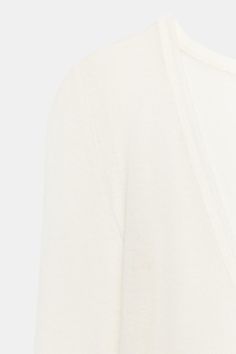 ФУТБОЛКА С V-ОБРАЗНЫМ ВЫРЕЗОМ И ДЛИННЫМИ РУКАВАМИ — ZARA