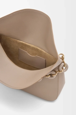 Loewe Средняя сумка Ola из гладкой телячьей кожи, песочный
