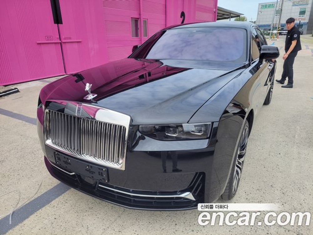 Rolls-Royce Ghost 6.7 V12 — 2026