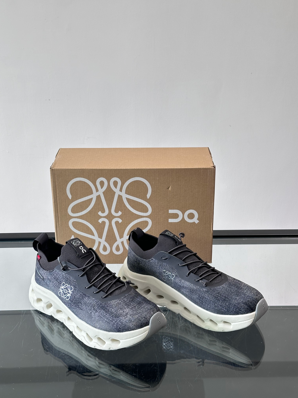 Кроссовки On Running x Loewe Cloudsolo