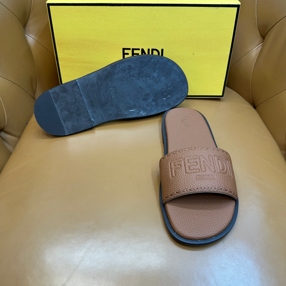 Кожаные шлепанцы