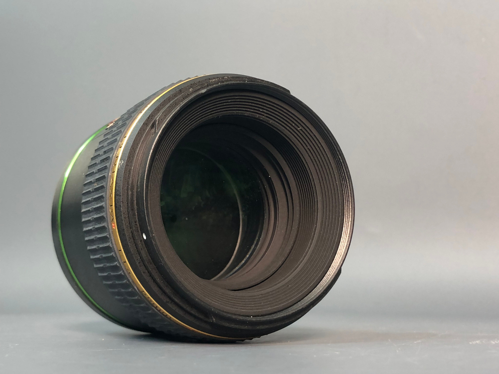 Pentax-DA 55mm 1.4 небольшой скрип при AF