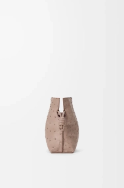 Loewe Мини-клатч Flamenco из страусиной кожи, серо-коричневый