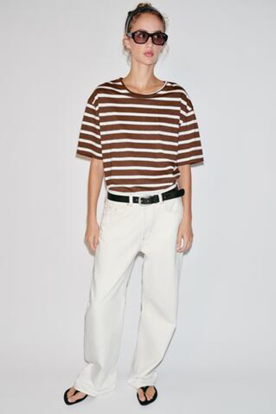ФУТБОЛКА В ПОЛОСКУ С КОРОТКИМИ РУКАВАМИ — ZARA