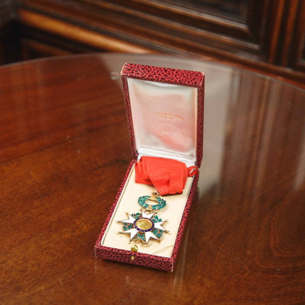 Орден почётного легиона (ORDRE NATIONAL DE LA LEGION D’HONNEUR).