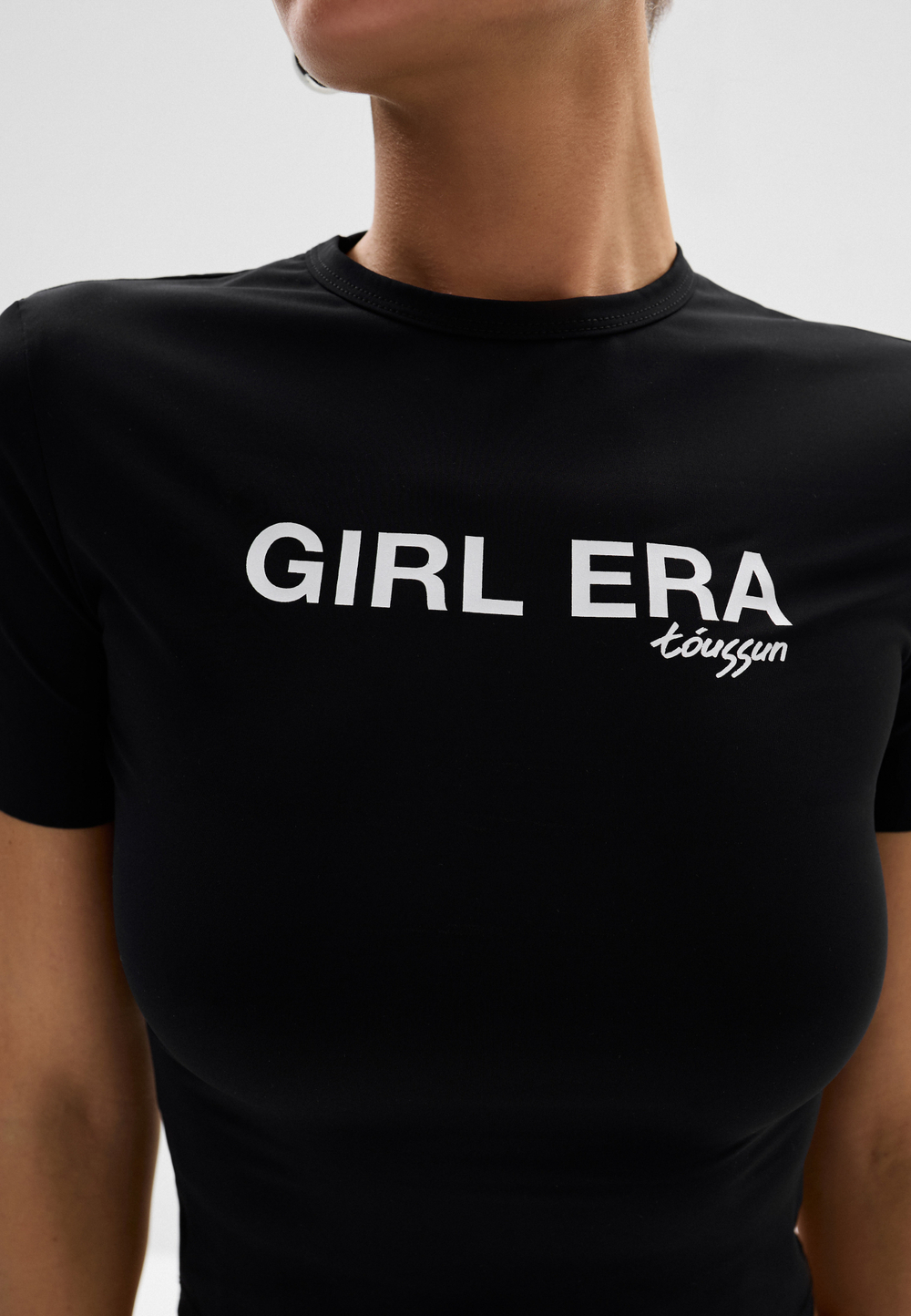 №054 Футболка "Girl Era" (черный)