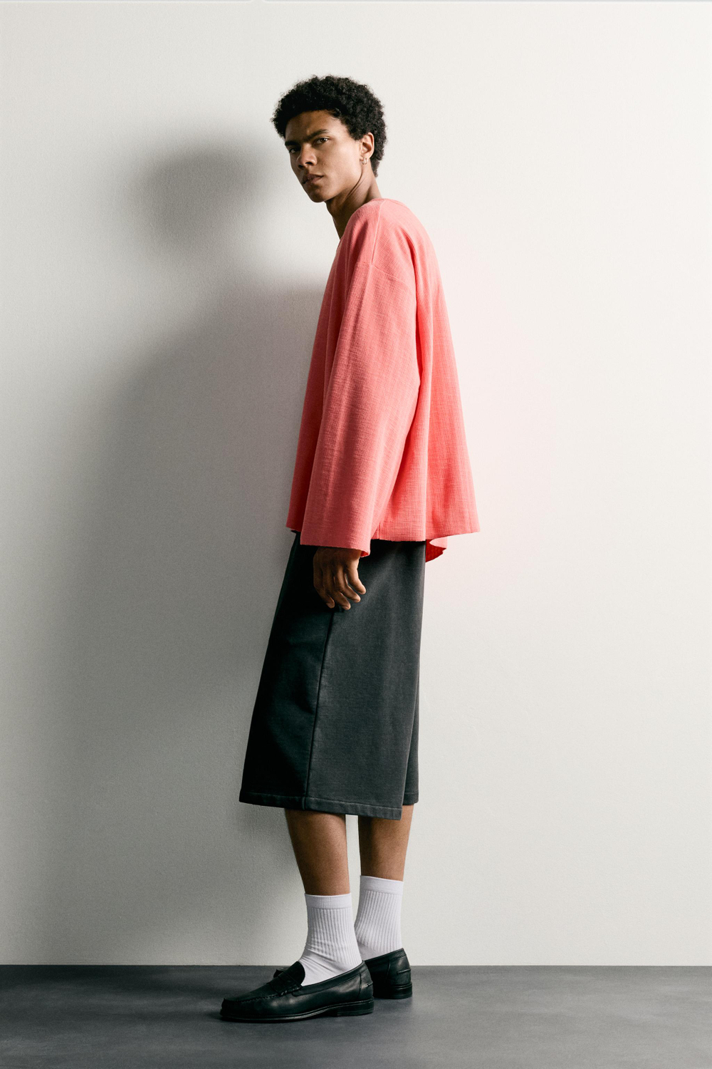ФУТБОЛКА RELAXED FIT С ДЛИННЫМИ РУКАВАМИ — ZARA · 0722/307