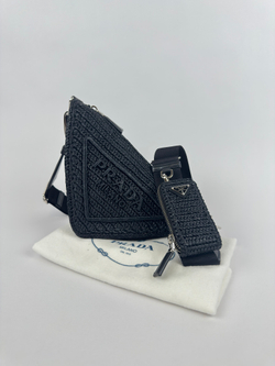 Сумка Prada Triangle crochet bag