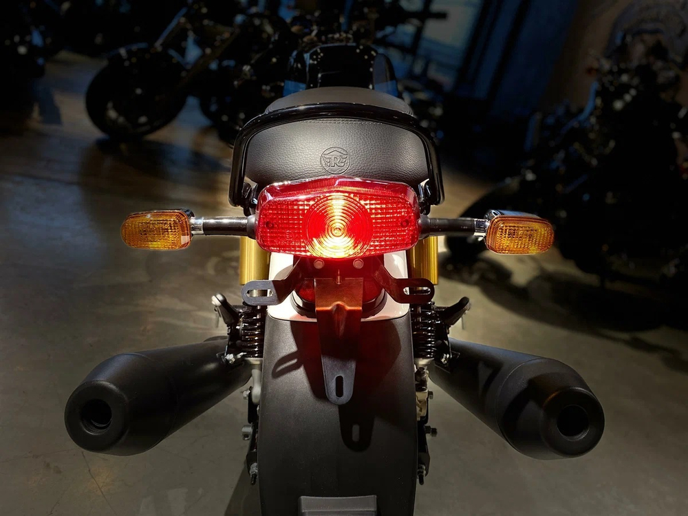 Royal Enfield Continental GT 650 Apex Grey (Black Alloy) 2025