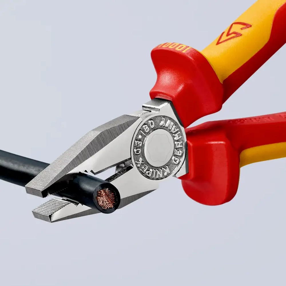 Плоскогубцы комбинированные хромированные 180 мм Knipex 03 06 180 SB