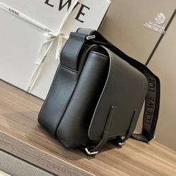 Сумка через плечо Loewe XS Military Messenger