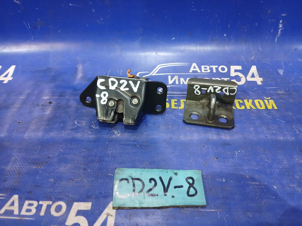Замок багажника MITSUBISHI LIBERO 2001