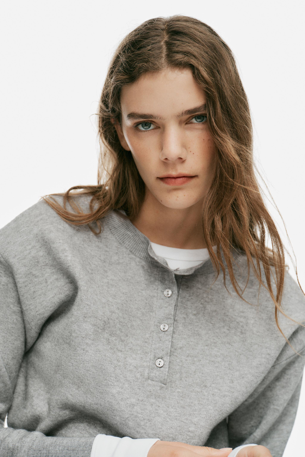 СВИТЕР С ПОДПЛЕЧНИКАМИ — ZARA