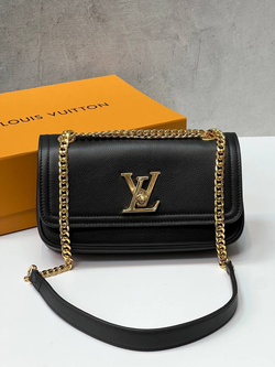 Сумка Louis Vuitton Lockme Chain East West