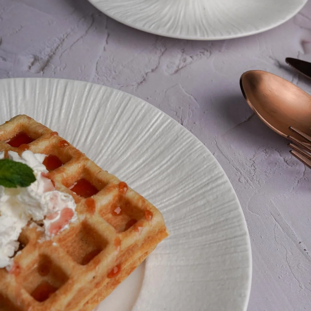 Тарелка мелкая d=21см, h=2.4см, фарфор, серия "White Moon", P.L. - Proff Cuisine