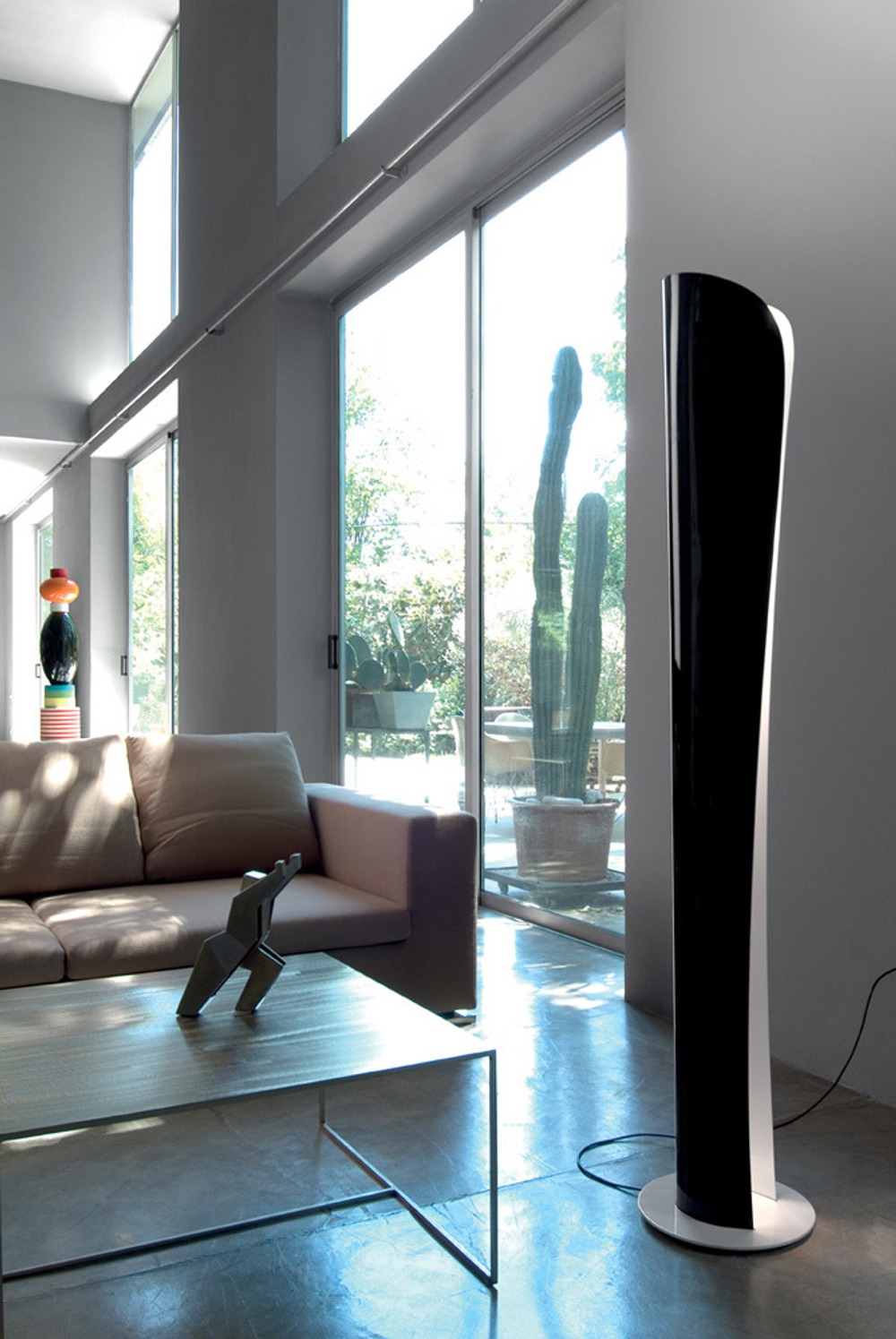 Floor design lamp Cadmo by Artemide