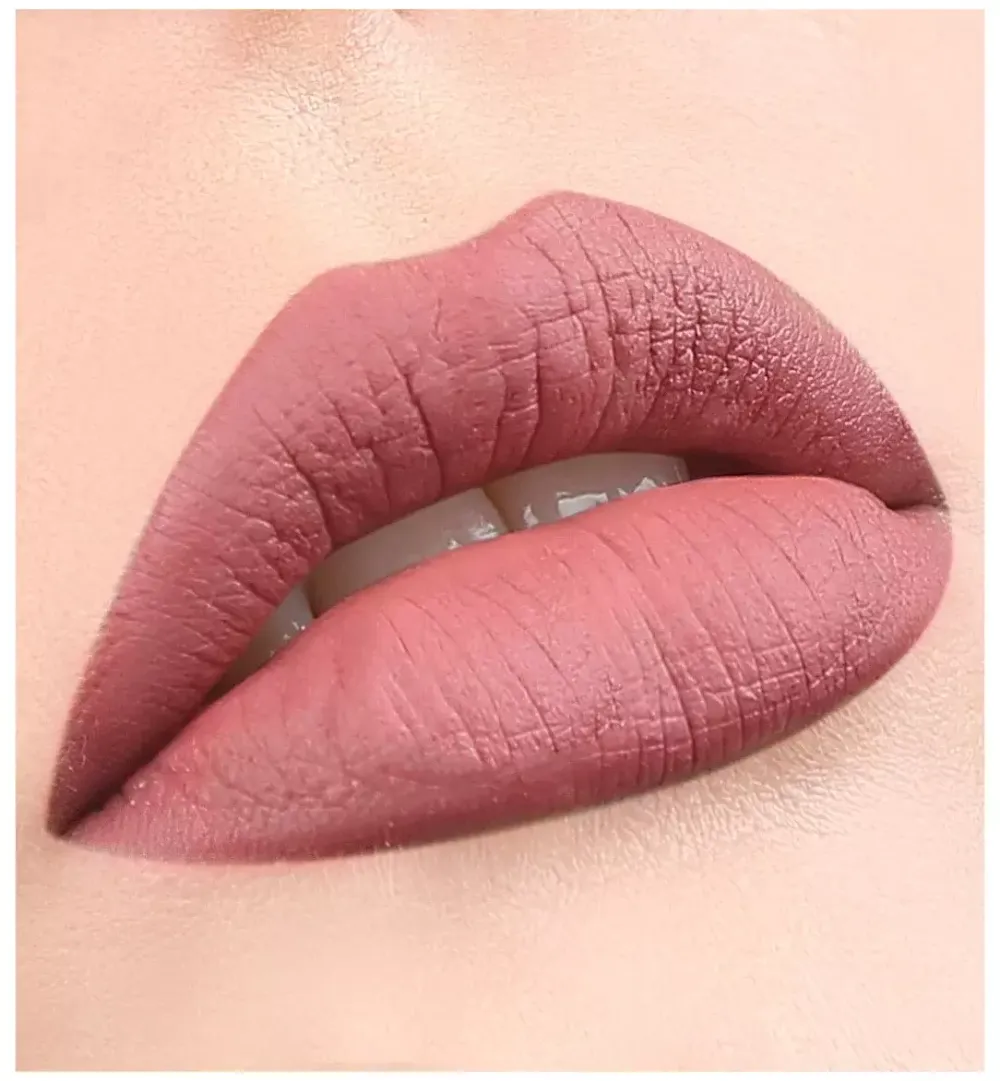 Матовый блеск для губ LuxVisage Ultra matt - 18 CREAM PRALINE