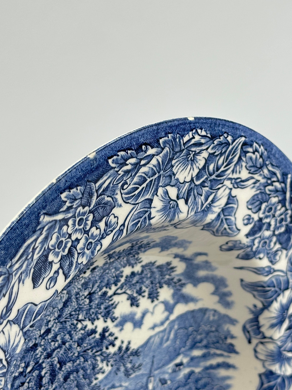 Тарелка глубокая English Ironstone