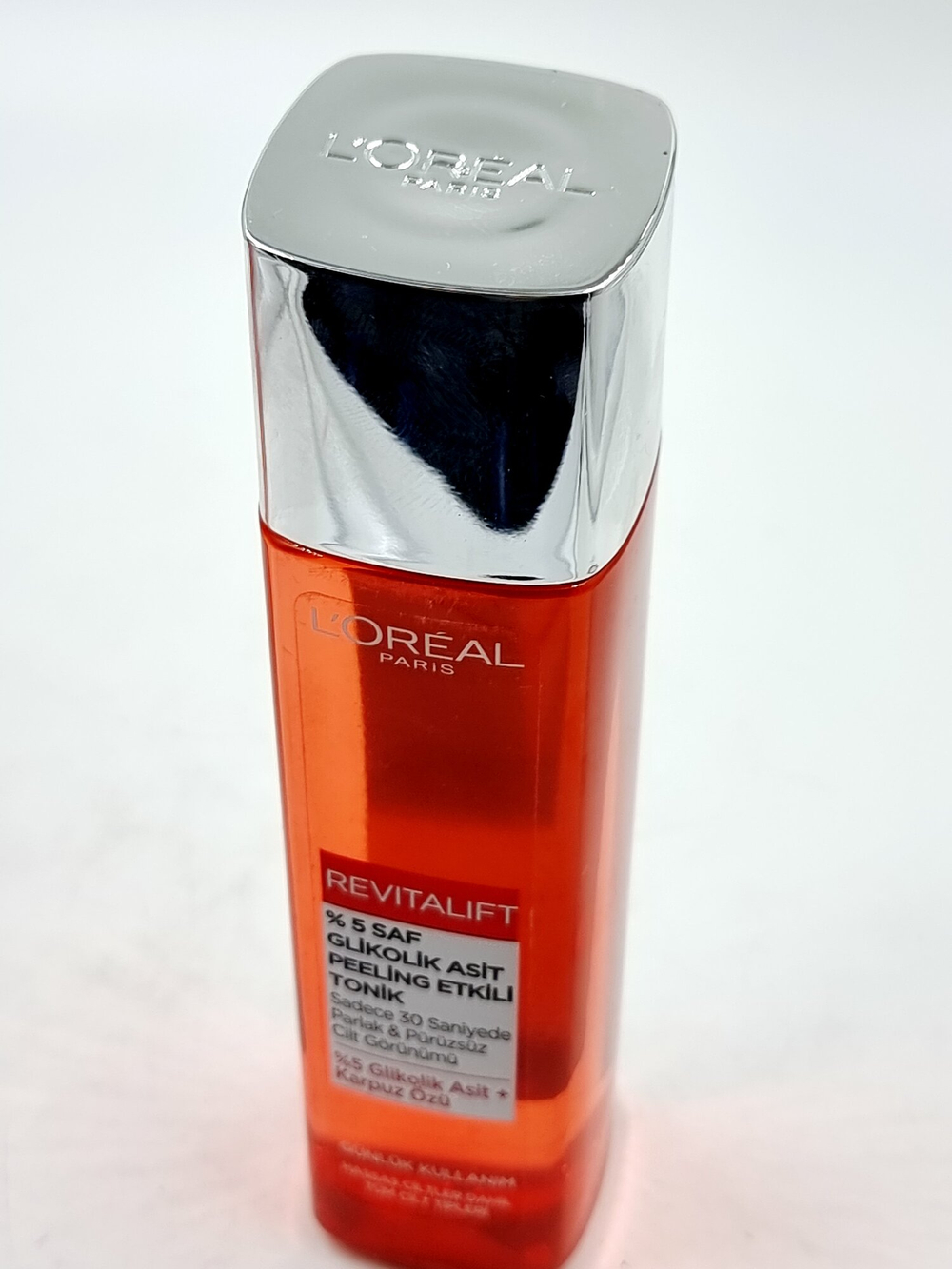 Тоник-пилинг с 5% гликолевой кислотой L'Oreal REVITALIFT, с экстрактом арбуза и алоэ, 180 мл (Франция)