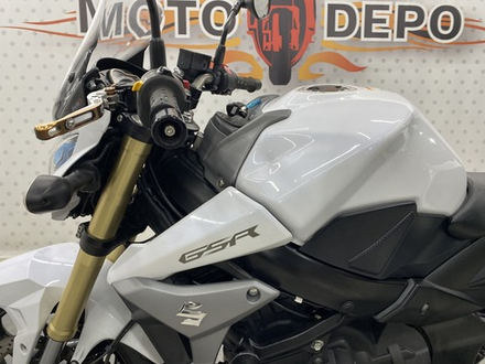 Suzuki GSR750A , 2015