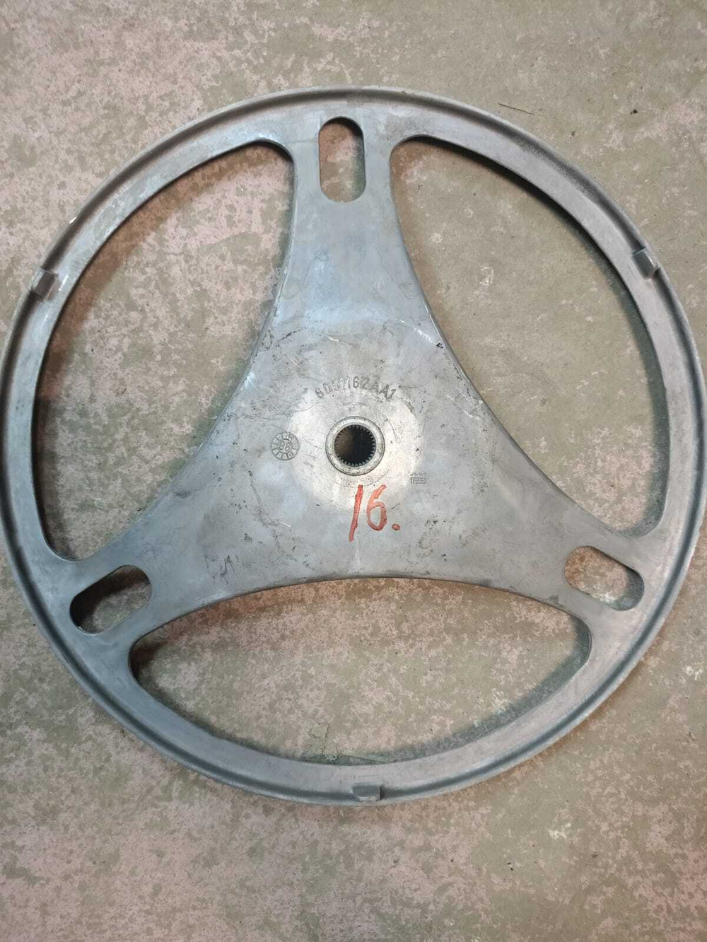 16 Шкив барабана к стиральным машинам Bosch Siemens 6001162 б/у