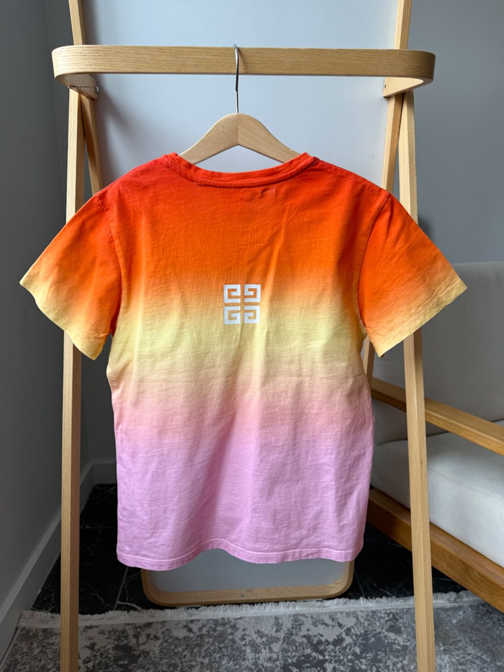 Костюм Givenchy, 140