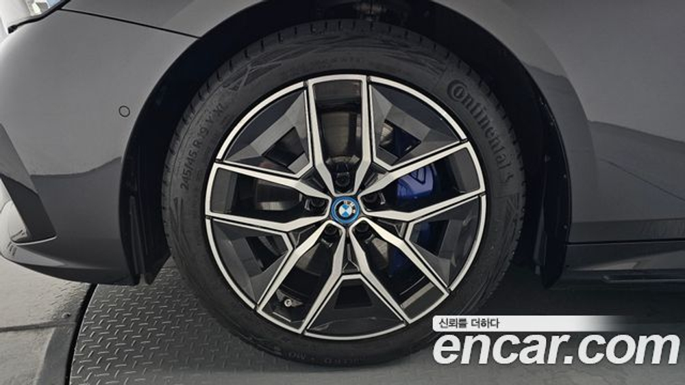 BMW i5 eDrive 40 M Sport — 2024