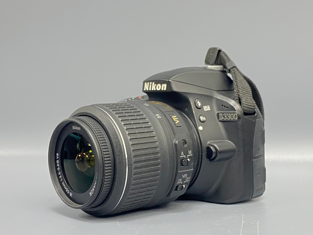 Nikon D3300 kit 18-55mm 8000 кадров