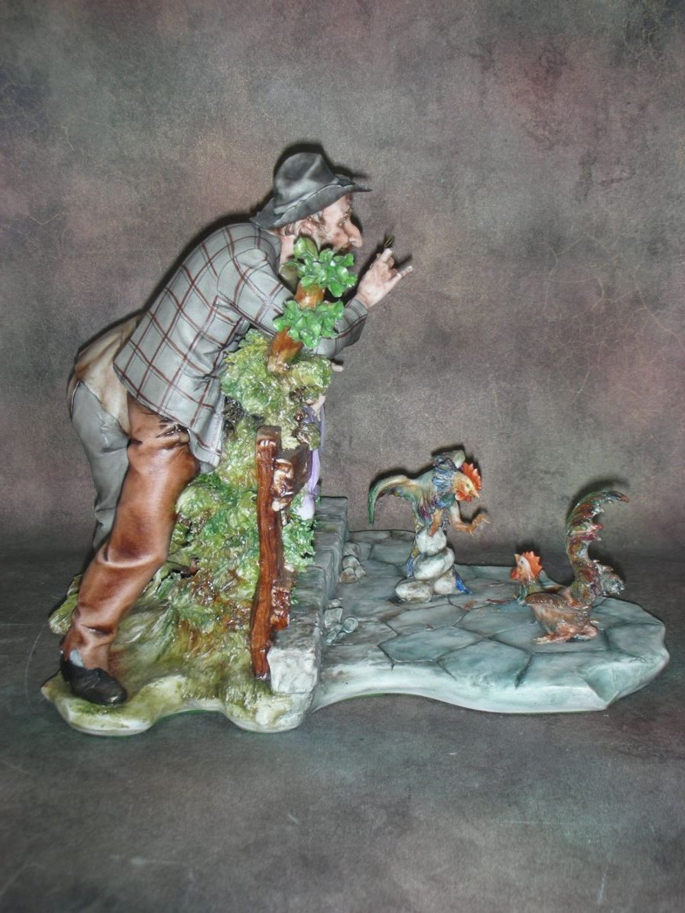 Статуэтка. Фарфор. Петушиные бои. Capodimonte. Италия