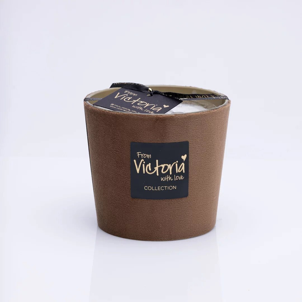 nan Свеча ароматическая Velvet light brown Victoria with Love Коричневый