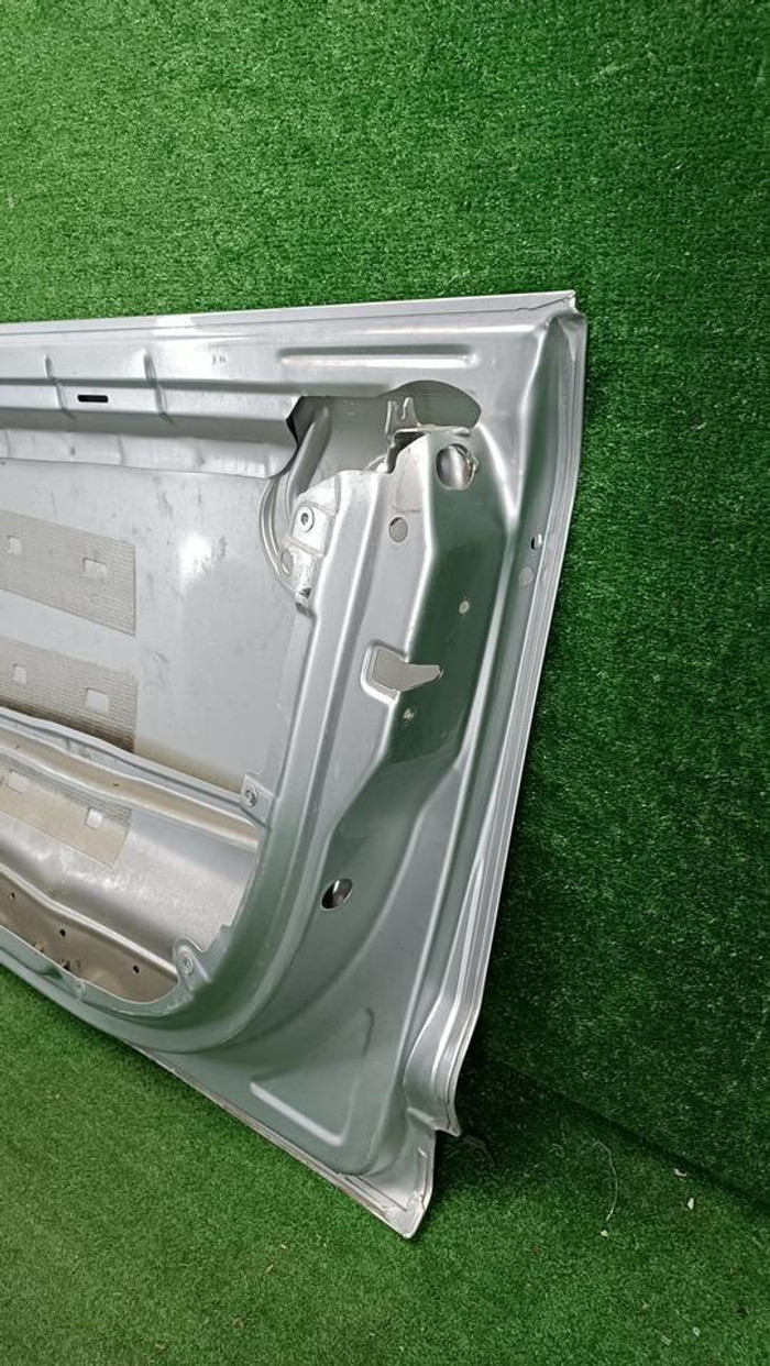 Накладка двери передняя правая VW Touareg 1 7L (2002-2010)