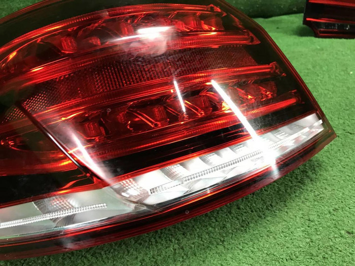 Фонарь левый внешний Mercedes E W212 (2013-2016)