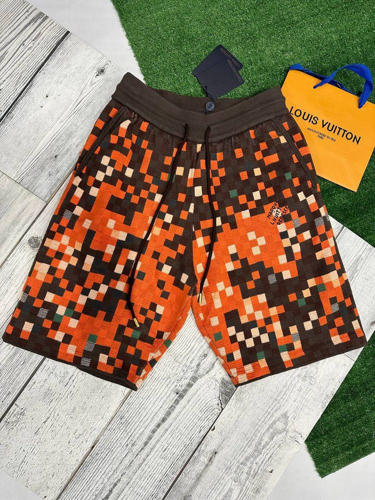Джинсовые шорты Louis Vuitton
