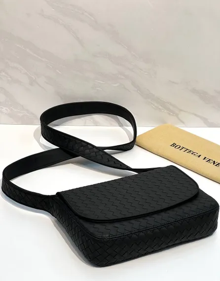 Сумка через плечо Bottega Venetta, чёрный