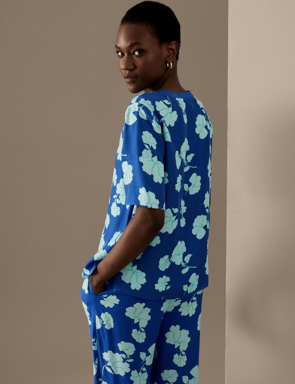 Блузка с короткими рукавами и цветочным узором T50002176T - Marks & Spencer