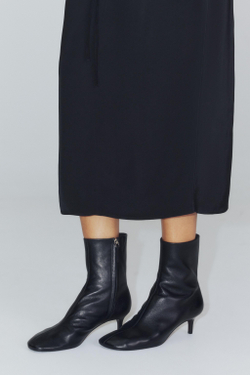 ZARA КОЖАНЫЕ БОТИЛЬОНЫ НА КАБЛУКЕ, ЧЕРНЫЙ