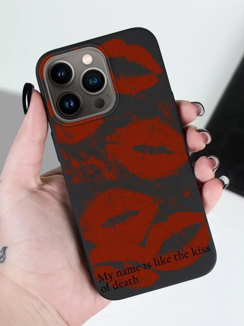 Чехол на iPhone 13 Pro с принтом