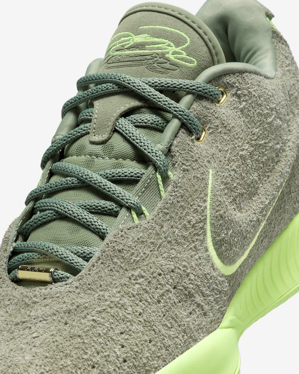 Сколько стоят Nike LeBron 21 Oil Green / Volt