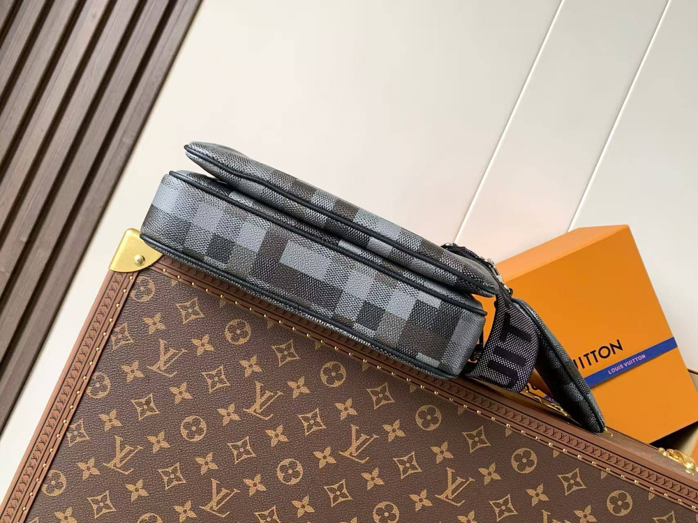 Мессенджер-Сумка через плечо Louis Vuitton